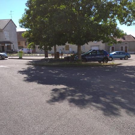 Gite De La Danse La Roche-en-Brenil Esterno foto